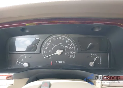 2005 Lincoln Town Car Signature из США, поврежденный, VIN 1LNHM81W95Y605745